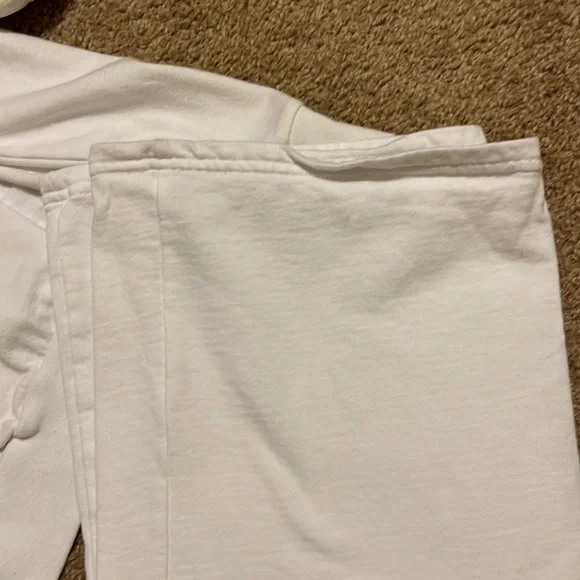 California fleece jogging pants XL and jacket L, but runs a little small. - Picture 4 of 8